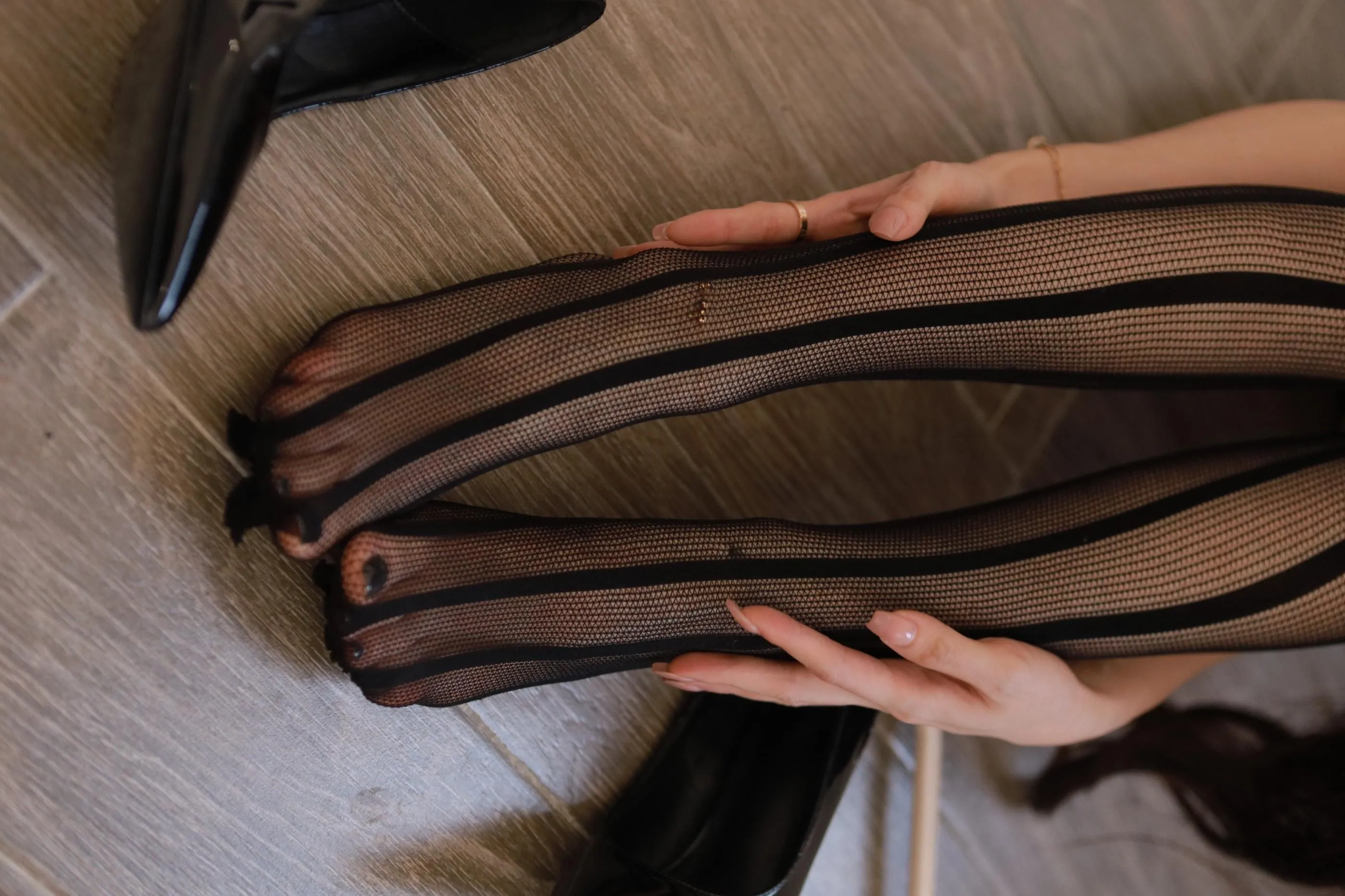 Sia不吃鱼 – NO.021 虾线黑丝 [51P]插图8